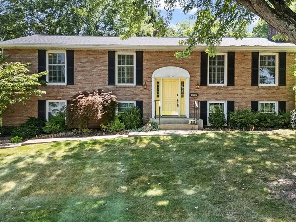 800 Lindy Lane Ave SW, North Canton, OH 44720