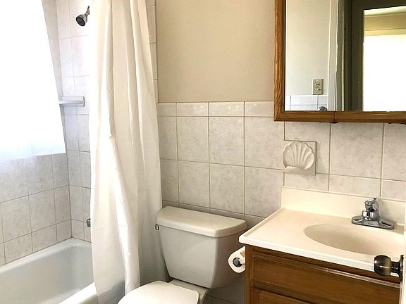 4th image of 140 El Camino Real APT 2