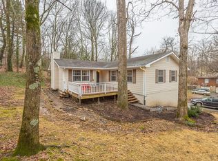 1614 Devlan Forest Ln, Signal Mountain, TN 37377