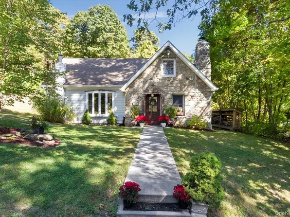 12 Philipse Road, Carmel, NY 10512