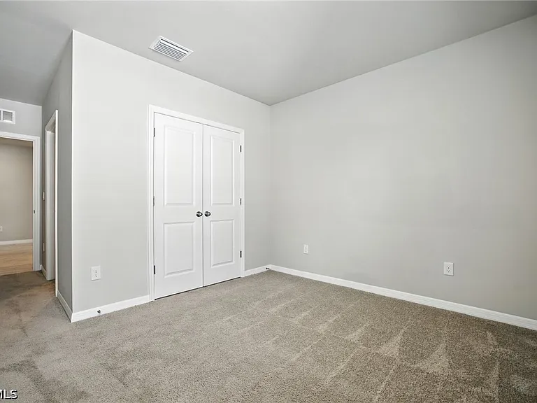 2465 NW 9th St — Photo 13