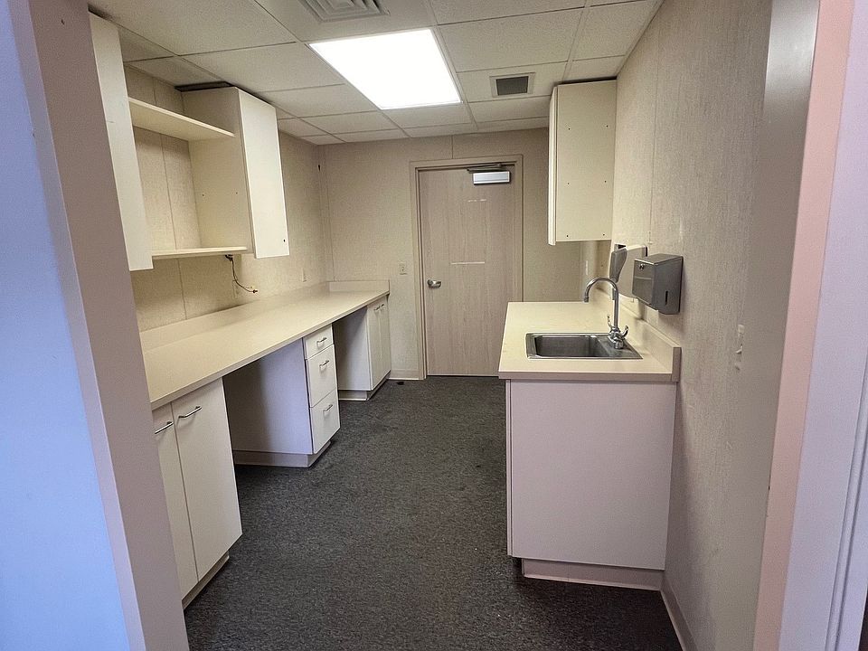 1115 West Pleasant Street 4 Upper 1115 W Pleasant St Portage WI