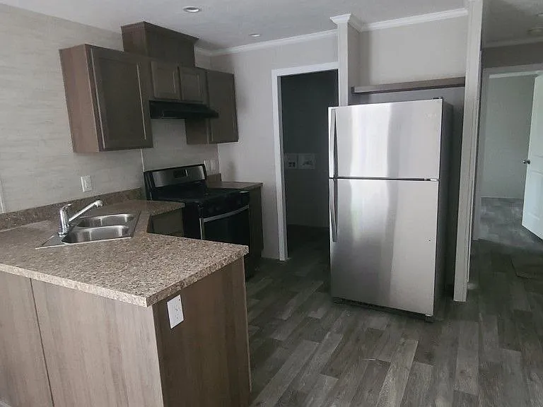 Norton Shores — Photo 11