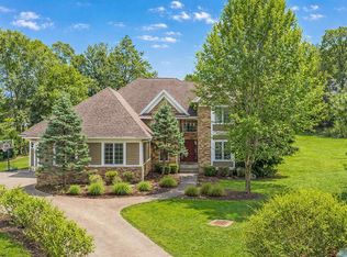 4881 Woods Edge Ln, Morgantown, WV 26508