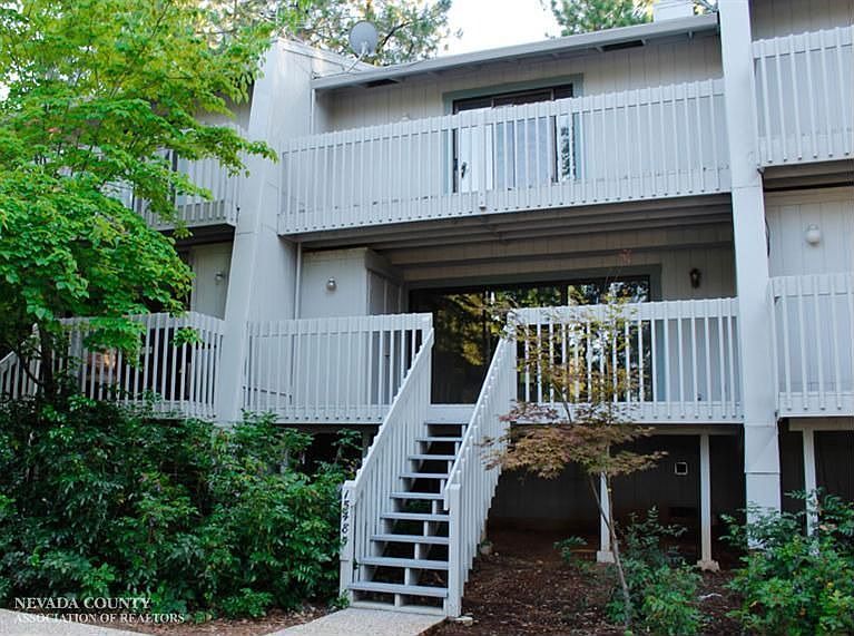1st image of 15485 Kingsbury Cir