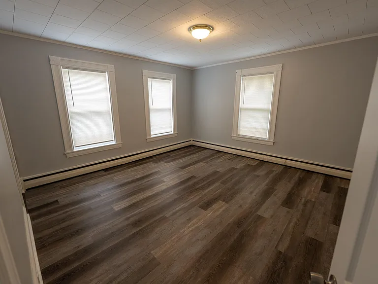 125 Tarrytown Rd #123 — Photo 7