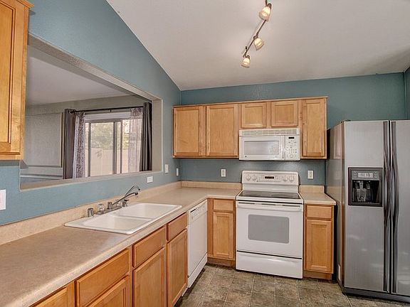 3rd image of 20496 N 93rd Ln