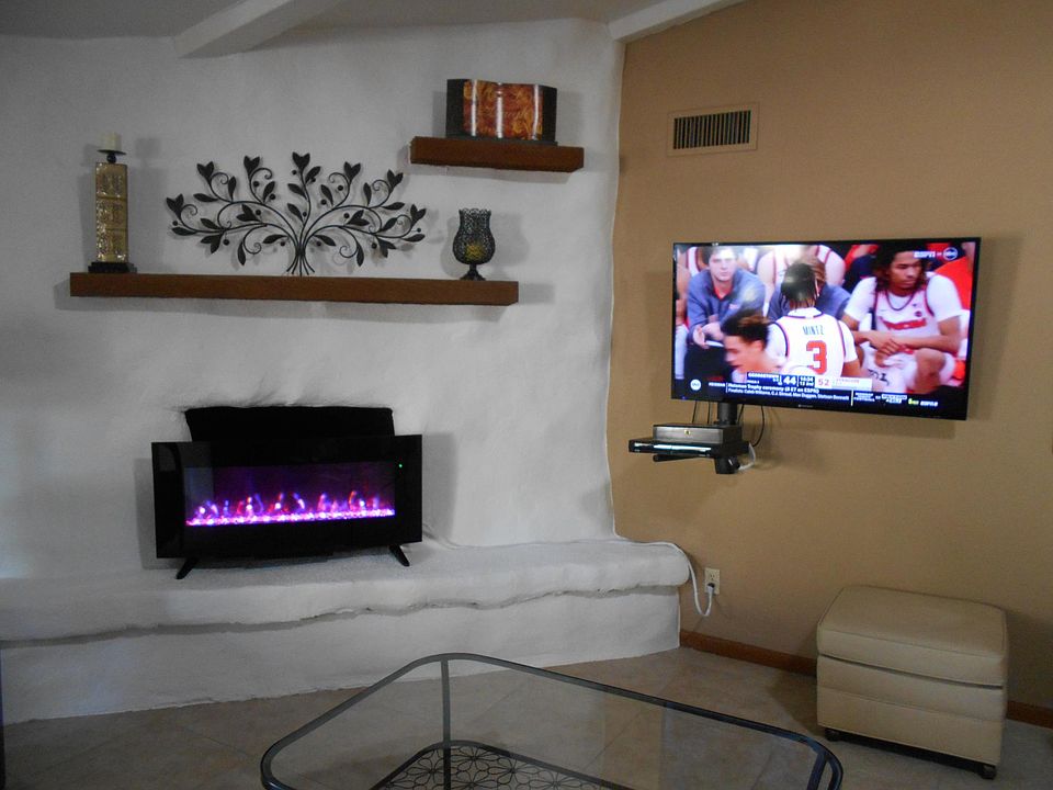 Open Plan Great Room 55" Roku TV