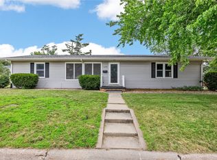 650 32nd St SE, Cedar Rapids, IA 52403