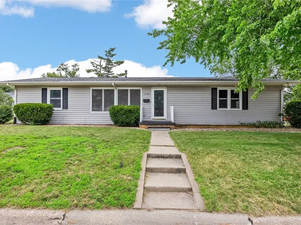 650 32nd St SE, Cedar Rapids, IA 52403