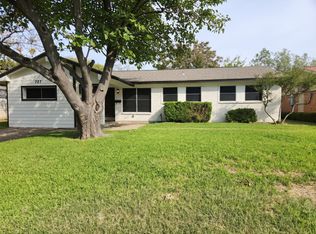 727 Sara Dr, Mesquite, TX 75149