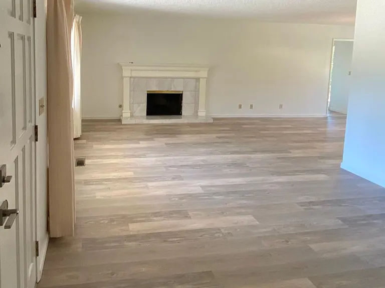 507 Walnut Ct — Photo 2