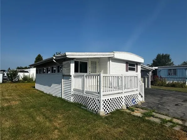 288 Foxhunt Lockport, Lockport, NY 14094