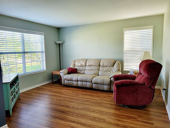 4th image of 7562 W Hawthorne Ln