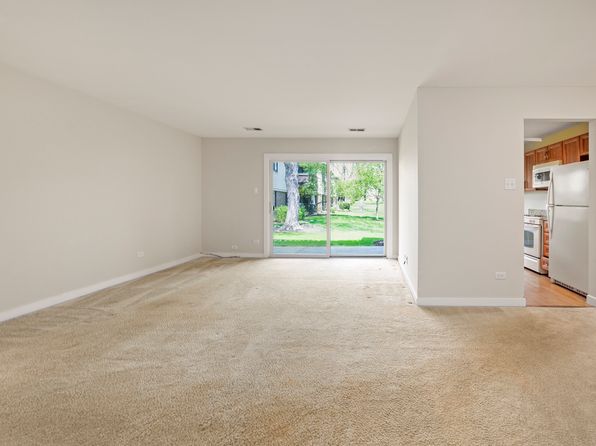 924 E Coach Rd UNIT 1, Palatine, IL 60074