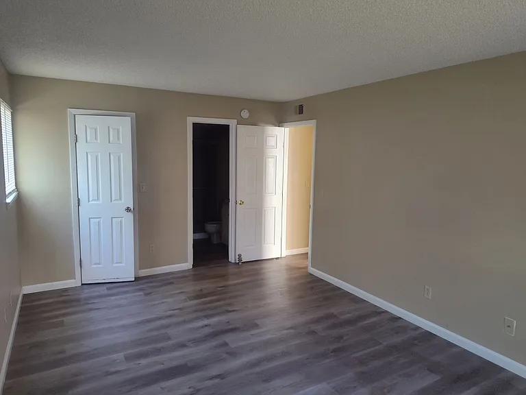 3414 S Eagle St #102 — Photo 11