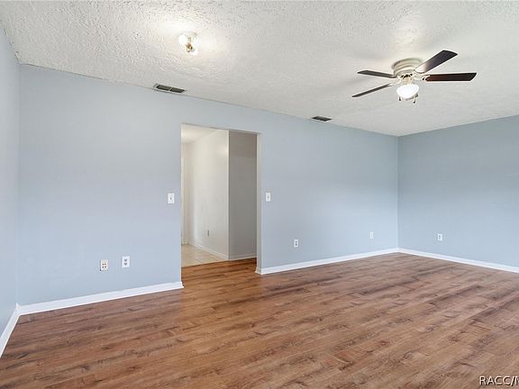 4th image of 2508 S Shelly Ave