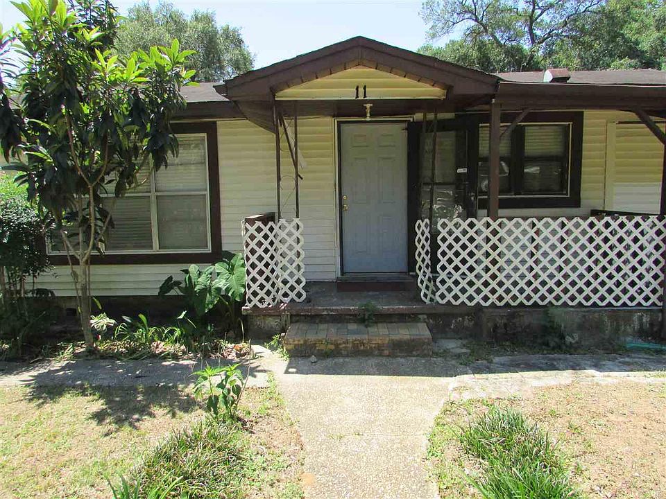 1st image of 11 Camelia Dr