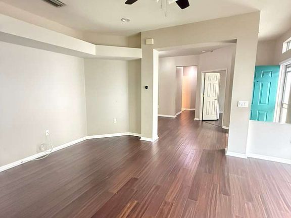 3rd image of 30239 Emmetts Ct