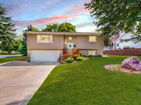 514 10th Ave NE, Stewartville, MN 55976