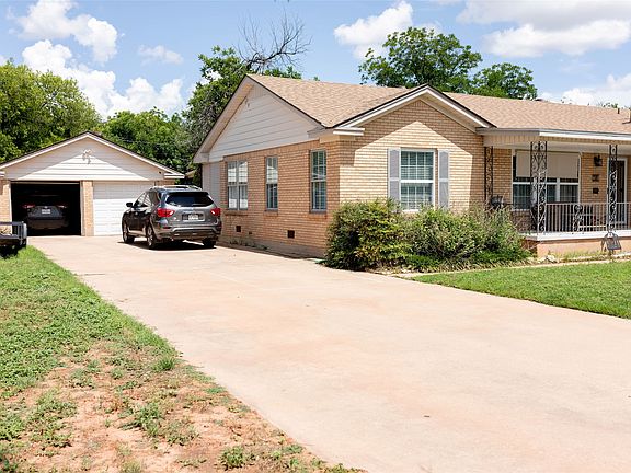 2nd image of 749 S Leggett Dr