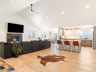1991 Ryun Sun Way, Bozeman, MT, 59718