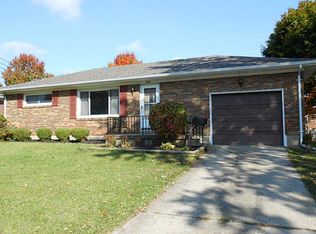 1004 Sundown Rd, Springfield, OH 45503