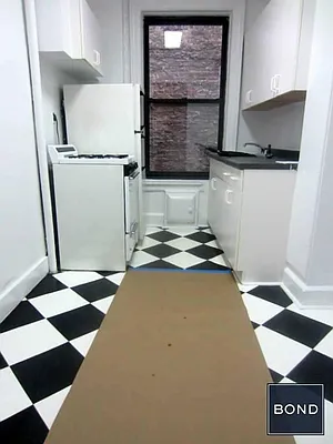 Rented by Bond New York | media 37