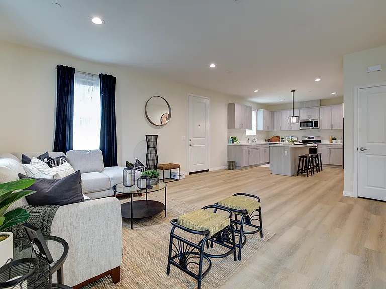 3741 Jefferson St #17 — Photo 7