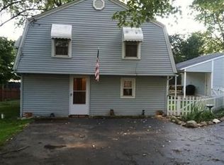 25 Leicester Dr, Akron, OH