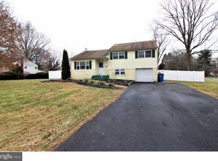 1 Springdale Ter, Yardley, PA 19067