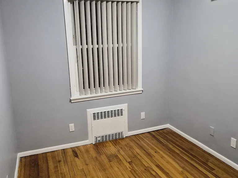 2121 Kimball St — Photo 3