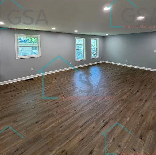 3 bed, 1452 sqft, $1,700 — Photo 4
