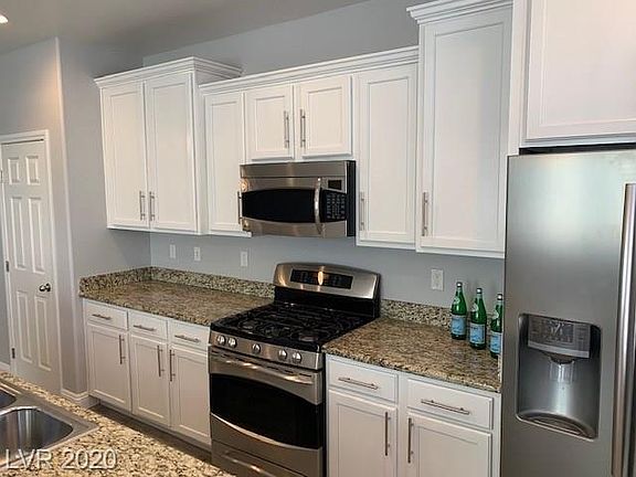 4th image of 10450 Val Piora St