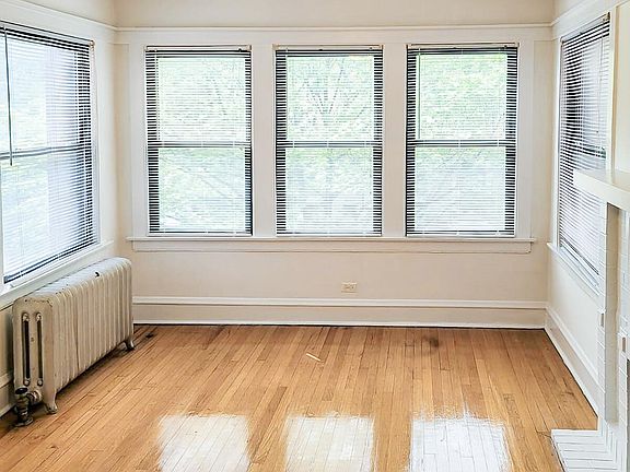 2nd image of 3512 N Greenview Ave #2N