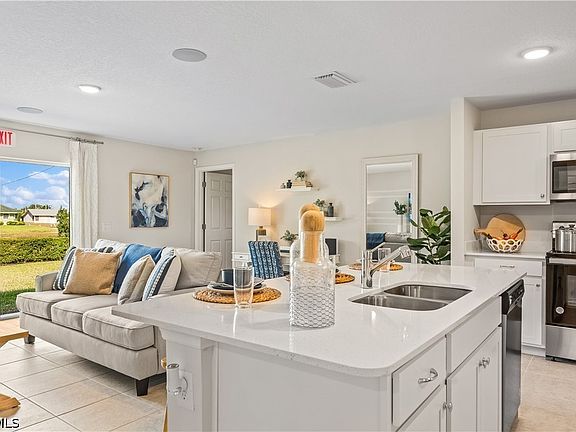 2nd image of 5010 W Tradewinds Cir