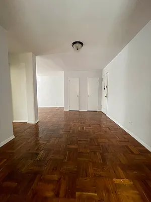 Rented by Candid Listings LLC | media 28