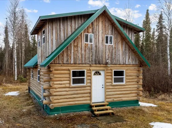15022 E Kestrel Ct, Talkeetna, AK 99676