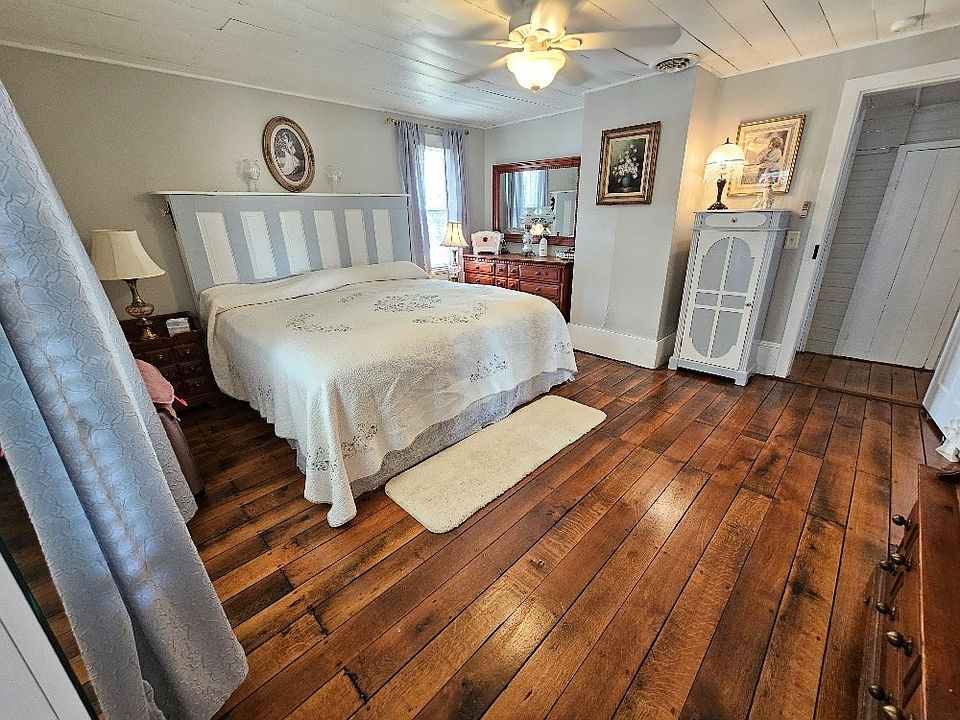 22nd image of this home