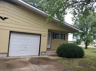 16 Marion Dr APT A, Saint James, MO 65559
