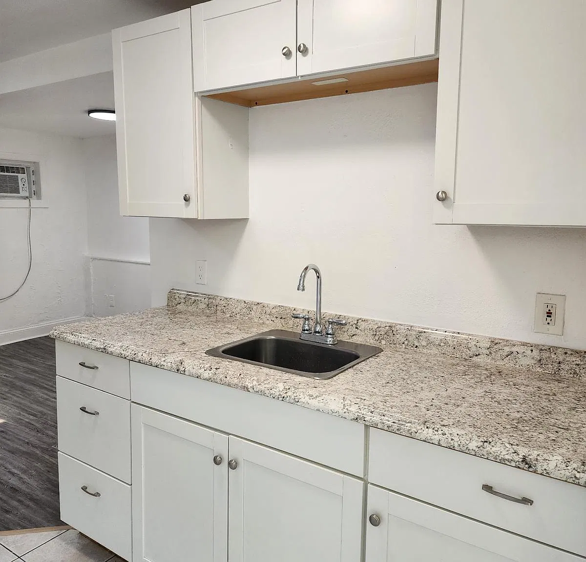 409 Poinsettia Road - # 1 — Photo 4