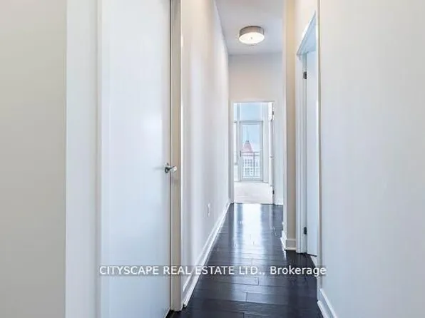 360 Square One Dr #3205, Mississauga, ON L5B 0G7