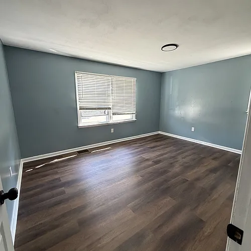 21 Berg Ave Photo 1