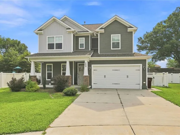 609 Howelsen Ct, Chesapeake, VA 23320