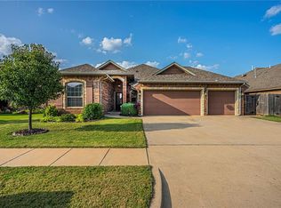 11705 SW 17th St, Yukon, OK 73099