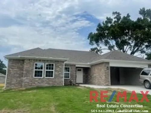 609 Macy Ln Photo 1