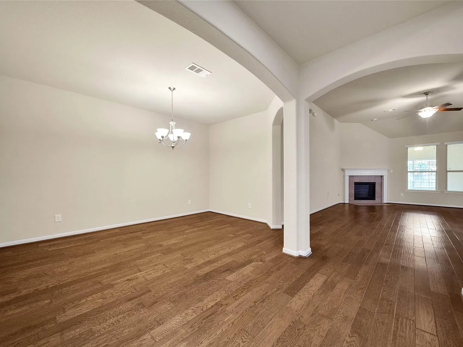 4 bed, 3.5 bath, 3067 sqft, $2,950 — Photo 3