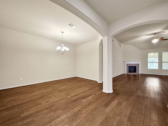 5th image of 25208 Forest Ledge Dr
