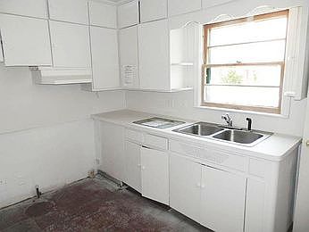 2nd image of 2312 W Dartmouth St