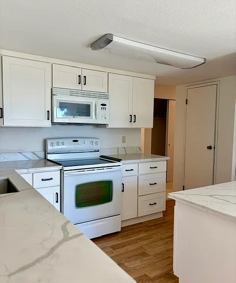 11430 99th Pl NE #7 — Photo 9